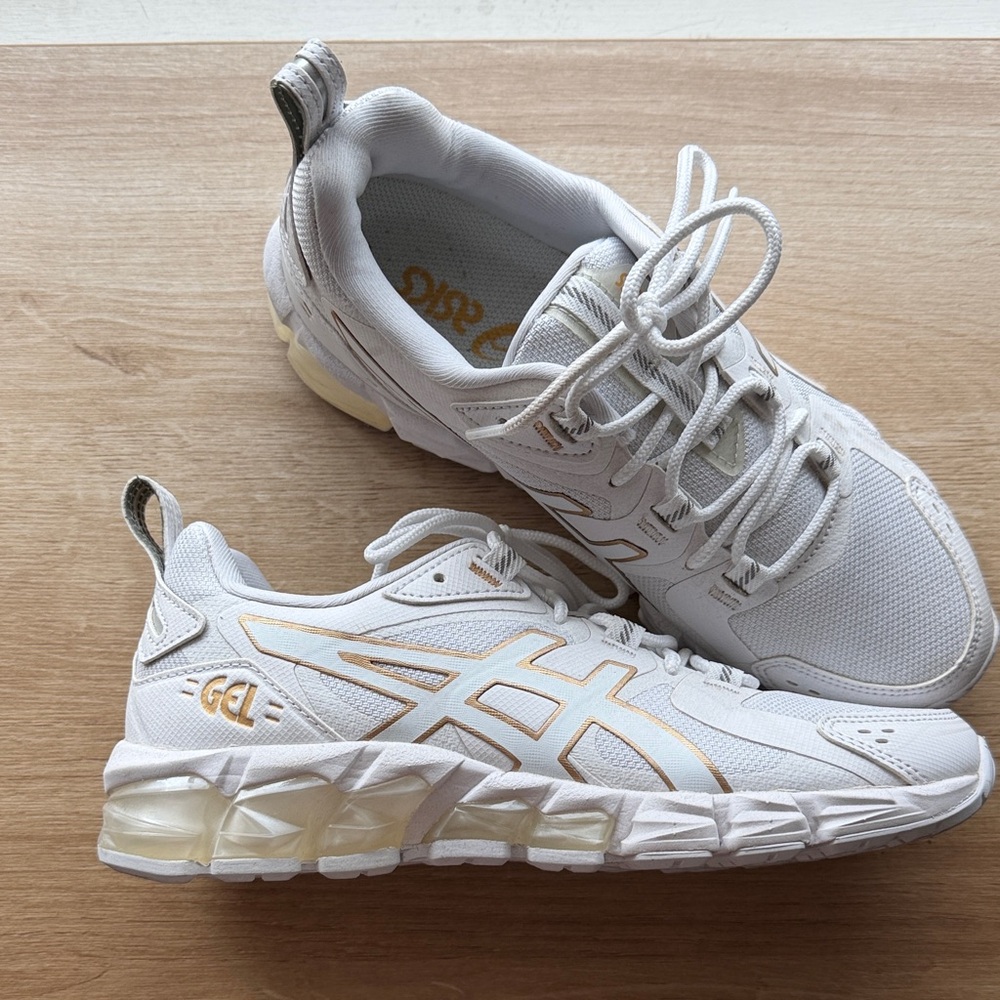 Asics WOMENS ASICS GEL-QUANTUM 180 6 WHITE/PURE GOLD
